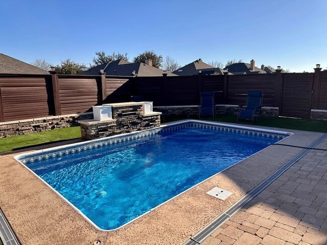 Building Photo - 5205 Greathouse Ave