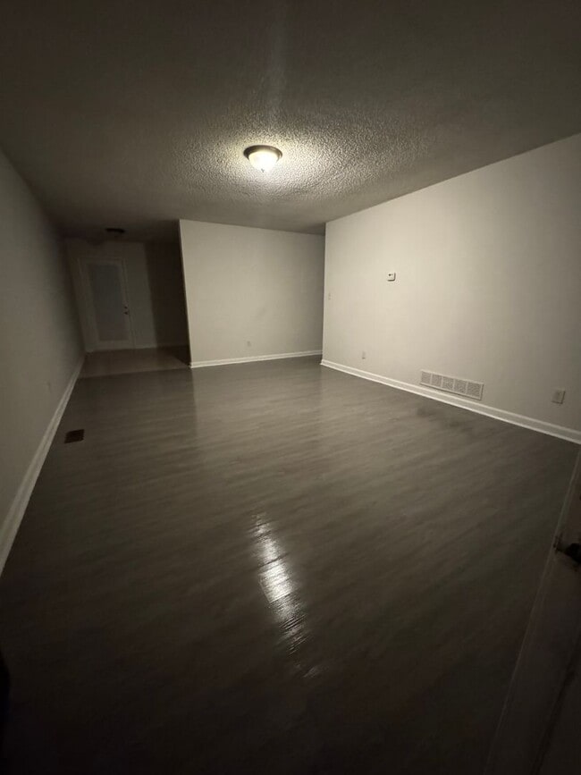Building Photo - Welcome home!