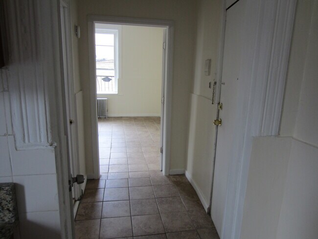 Building Photo - 2606 Central Ave