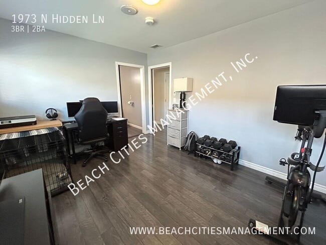 Building Photo - 1973 N Hidden Ln