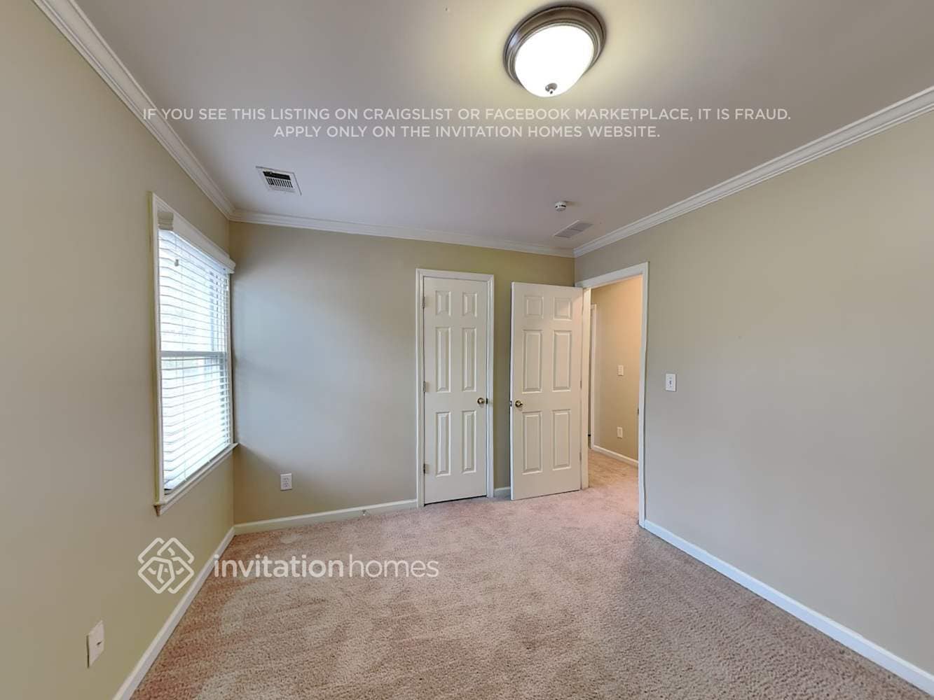 Building Photo - 404 Willowbrook Ct