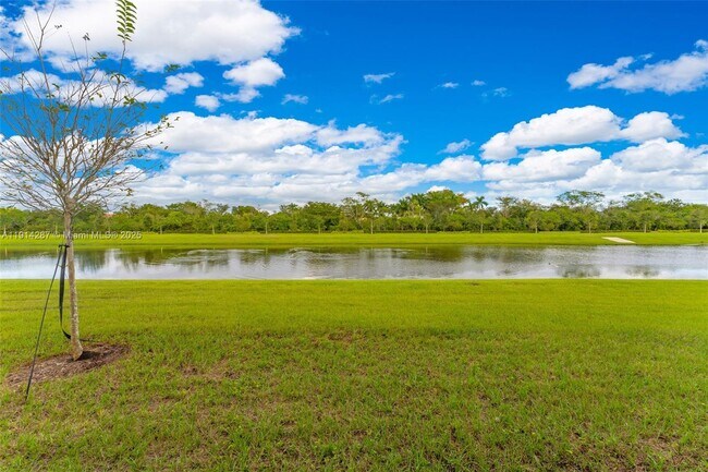 Building Photo - 4336 SW 122nd Terrace