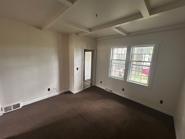 Building Photo - 1673 W 15th St