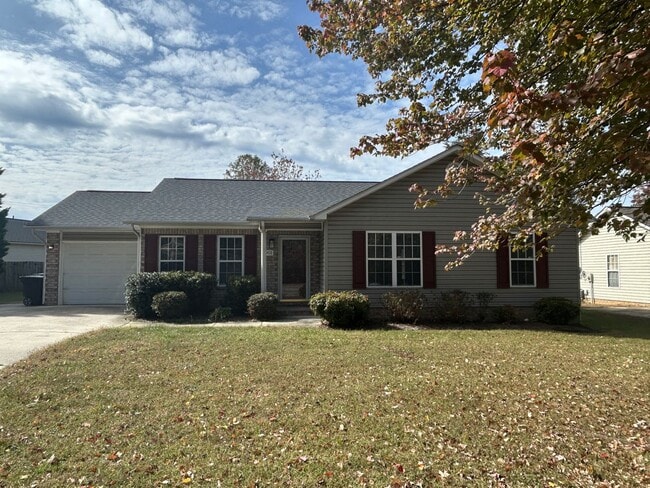 Building Photo - Ready to View! Updated 3/2 Home High Point...