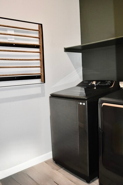 Building Photo - 4864 E Village Dr