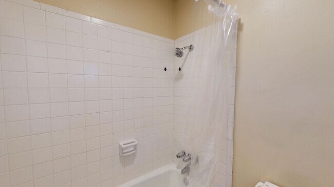 Building Photo - 9104 Quail Creek Dr