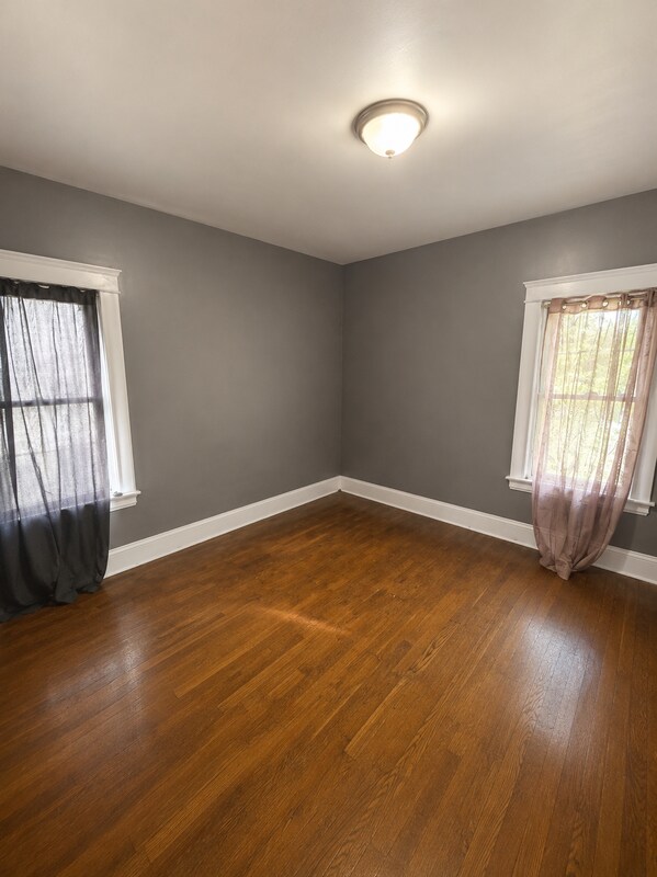 Building Photo - 12602 Locke Ave