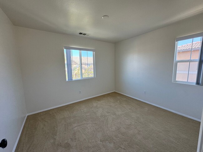Building Photo - Welcome To Your New Home In Inglewood (Gat...