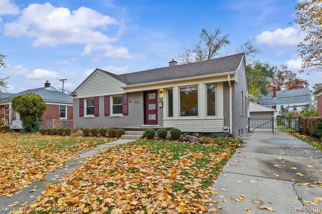 Building Photo - 4516 Robinwood Ave