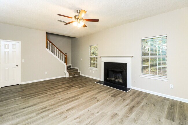 Building Photo - 852 Cascade Crossing