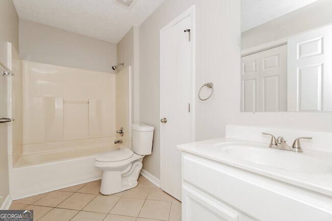 Building Photo - 68 Powder Ct