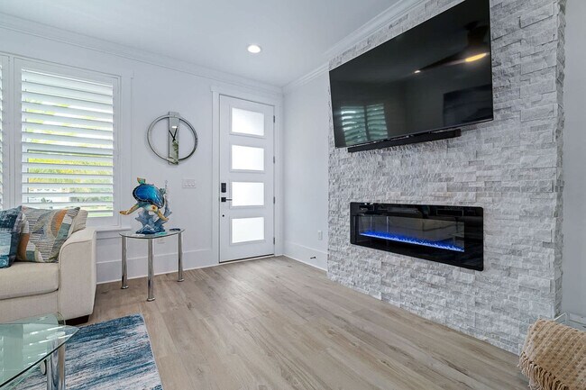 Building Photo - 5484 3rd St