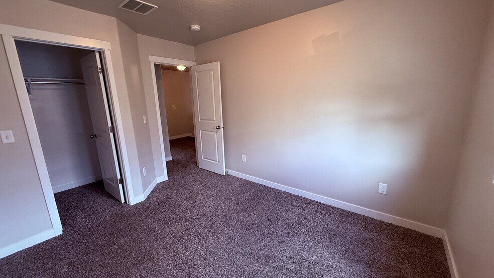 Building Photo - 298 Cordoba Dr