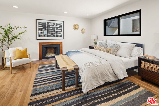 Building Photo - 2613 5th St