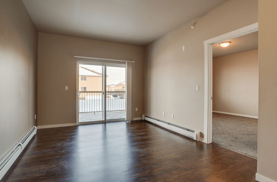 Building Photo - Courtyard Apartments