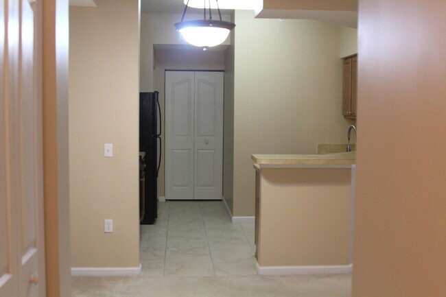Building Photo - 4203 Myrtlewood Cir E