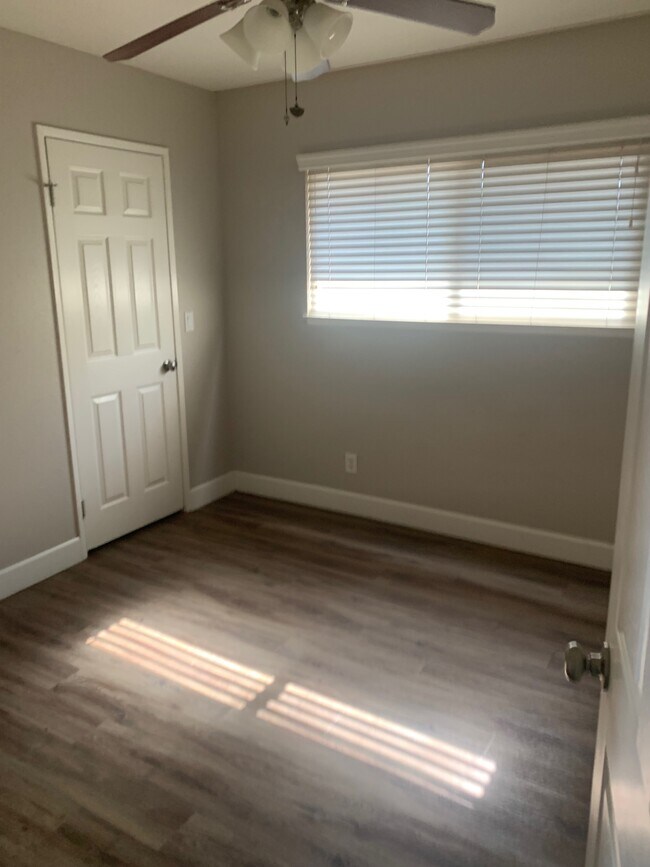 Building Photo - 16180 Washington St