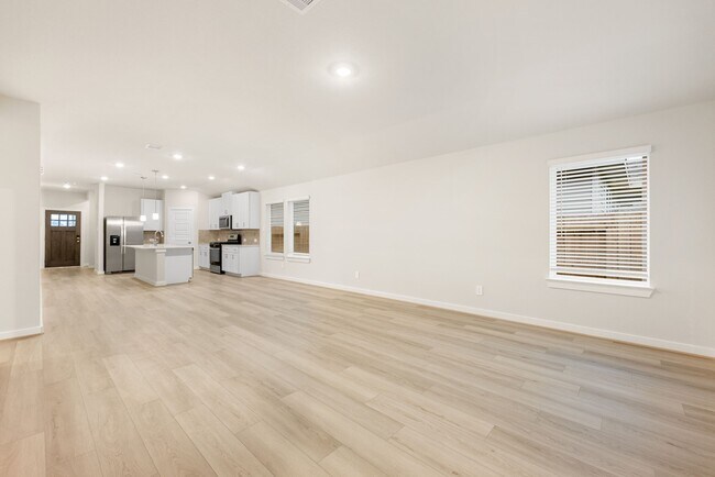 Building Photo - 6611 Castella Dr