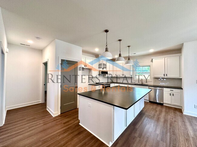 Building Photo - 3BR Home with Office, Bonus Room, Large Kitchen Island, 2-Car Garage & Large Yard – Huntsville Li...