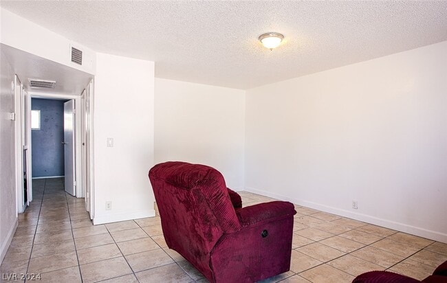 Building Photo - 5132 Pebble Beach Blvd