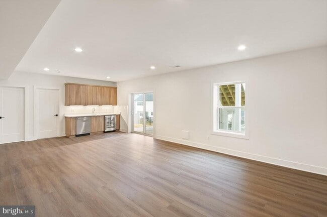 Building Photo - 849 N Manchester St