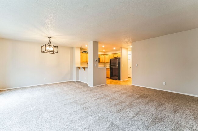 Building Photo - 2936 NE 13th Dr