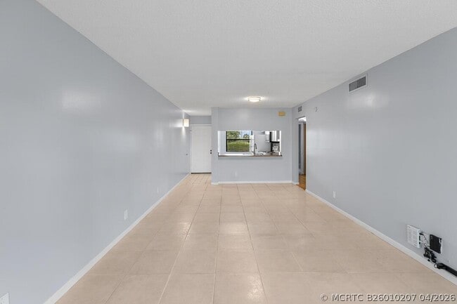 Building Photo - 12962 Briarlake Dr