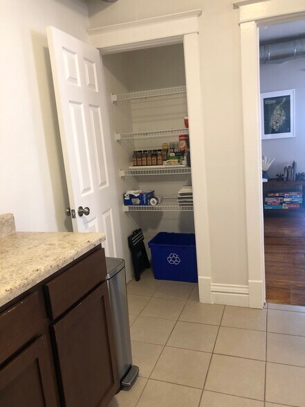 Building Photo - 3637 Shenandoah Ave