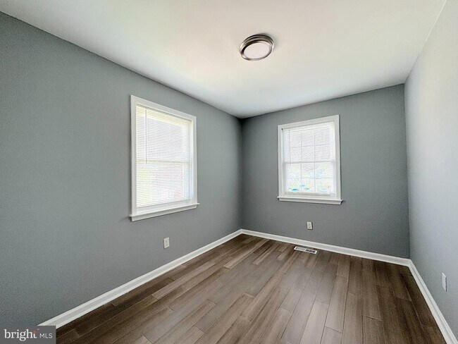 Building Photo - 9819 Hagel Cir