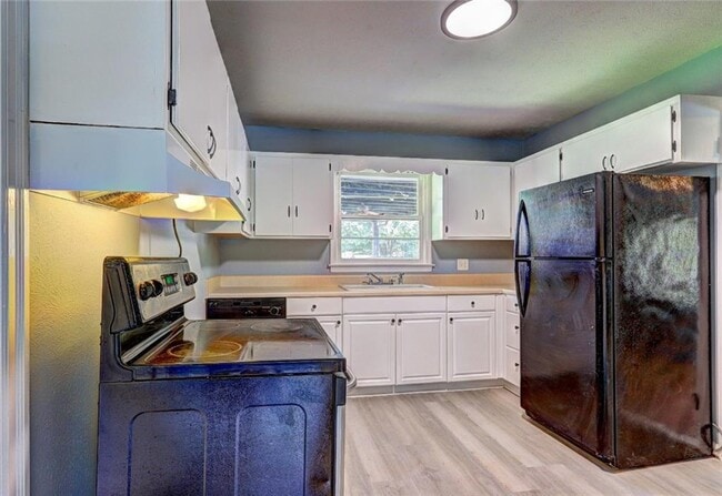 Building Photo - 970 Oglethorpe Ave