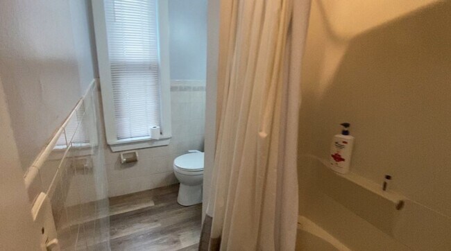 Building Photo - Awesome 5 bed 2 bath in Lower Allston