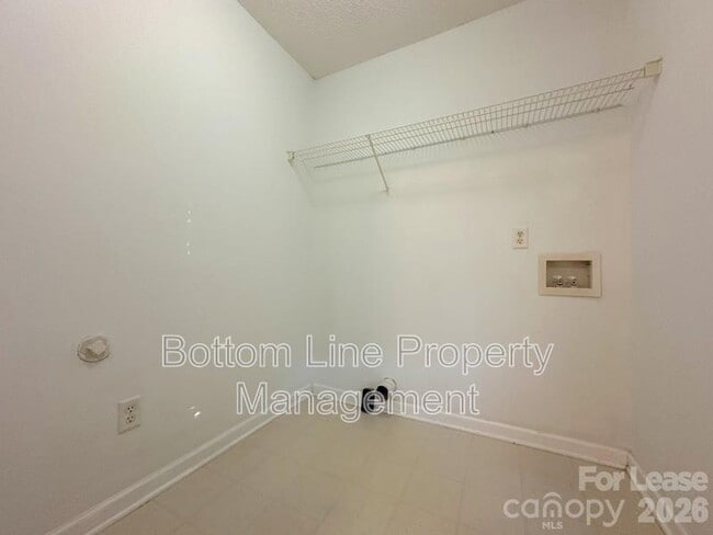 Building Photo - 131 Camforth Dr