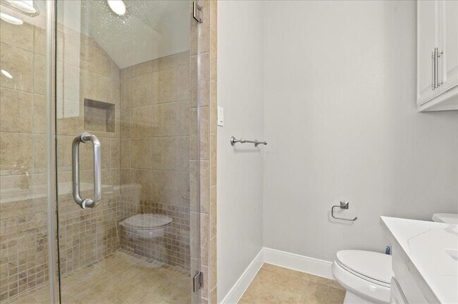 Building Photo - 1518 Bingham St