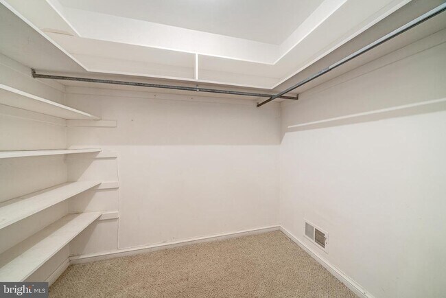 Building Photo - 6209 Stoneham Ln