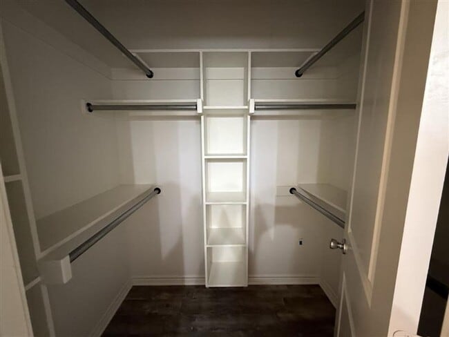 Building Photo - 108 Wade St