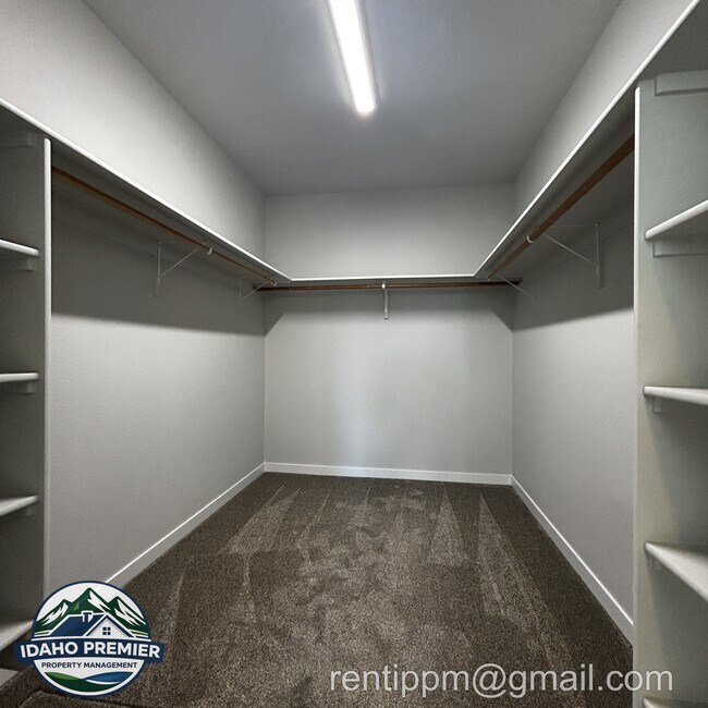 Building Photo - 1340 W Brink St