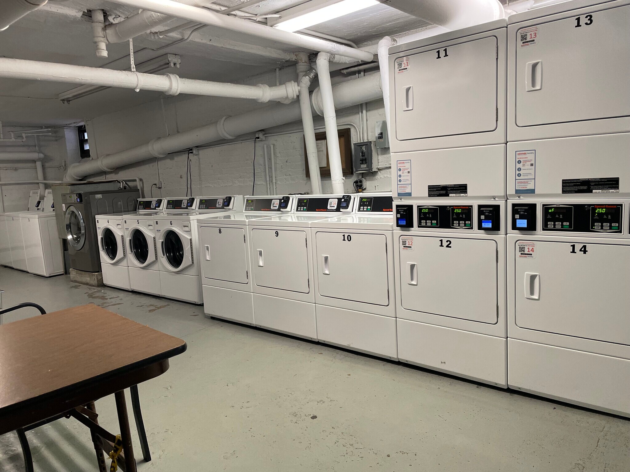 Building Photo - 210 Martine Ave