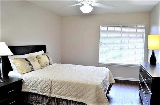 Building Photo - 2250 Bering Dr