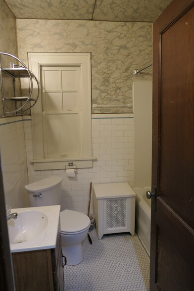 Bathroom - 1937 University Ave