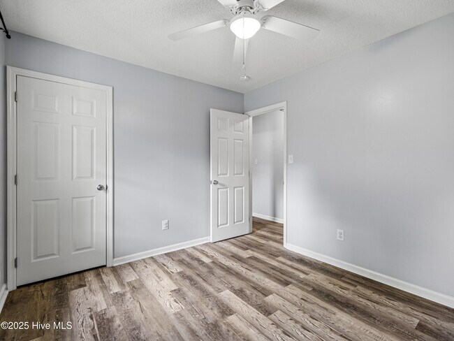 Building Photo - 119 Spring Dr