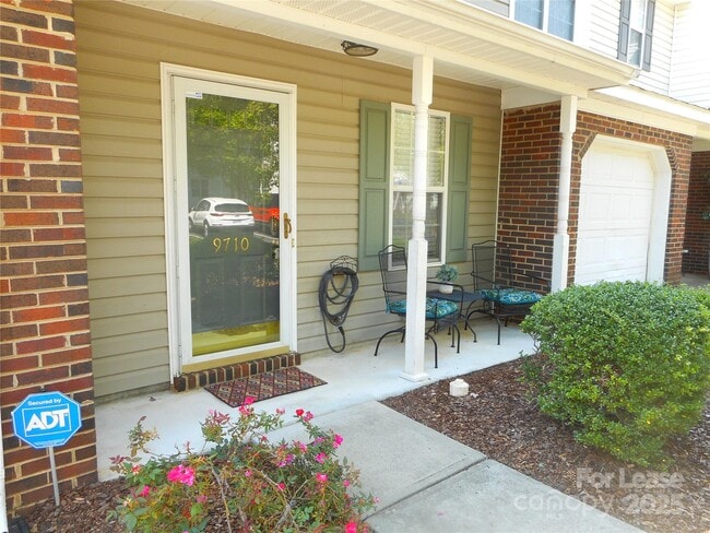 Building Photo - 9710 Elizabeth Townes Ln