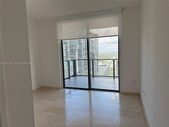 Building Photo - 68 SE 6th St