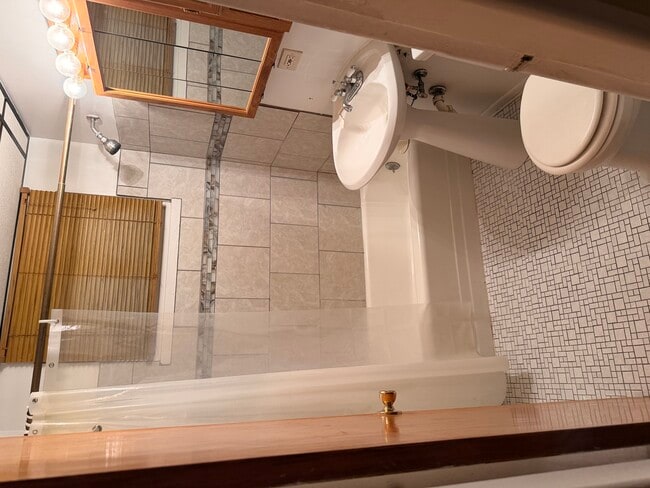 Building Photo - 1367 Burnham Ave