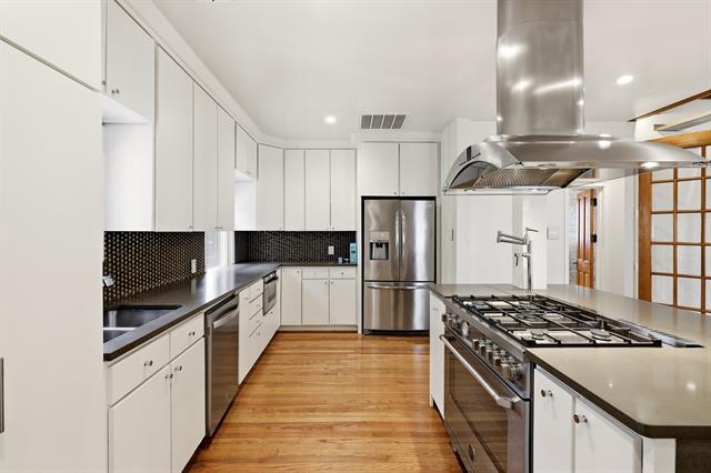 Building Photo - 825 Thomasson Dr