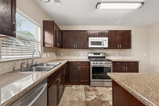 Building Photo - 15007 Sugar Sands Dr