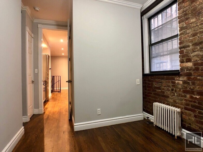 Building Photo - E 13TH ST.