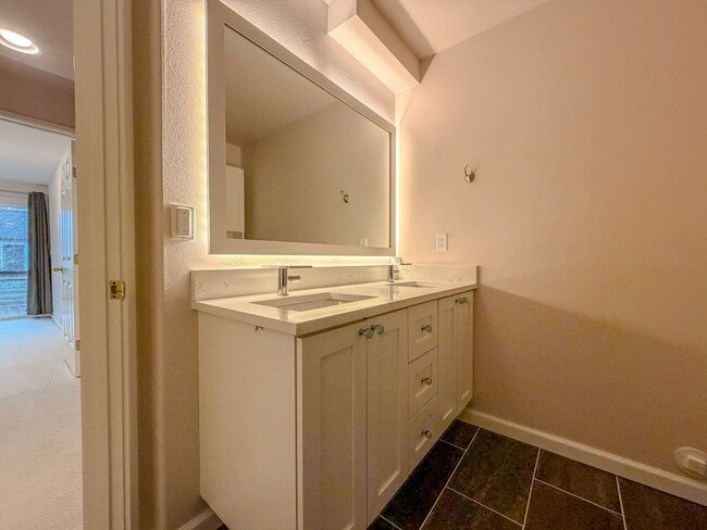 Building Photo - Contemporary 3bd/2.5bth Magnolia Townhome, $4,250/mo.