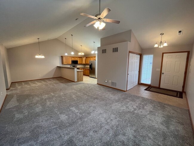 Primary Photo - 8528 Flintlock Cir