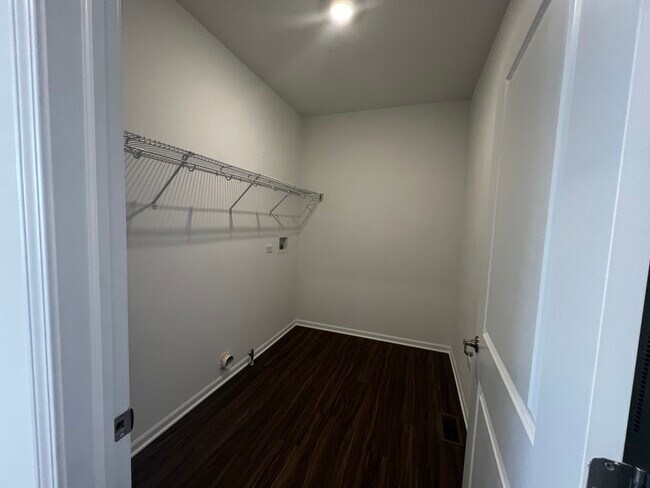 Building Photo - 14913 Dyer Ln