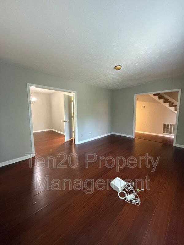Building Photo - 3812 Wingate Dr